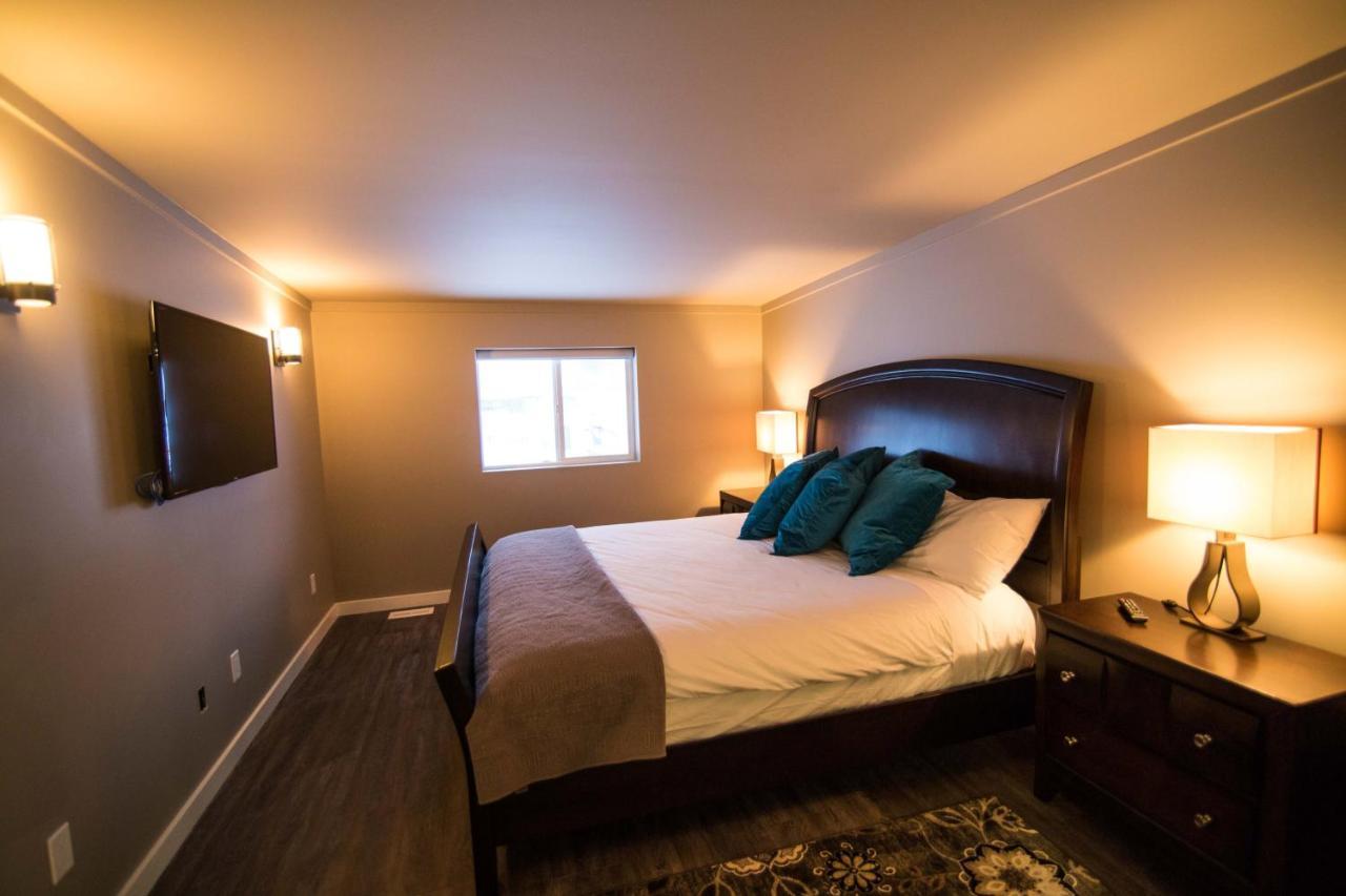 Clipperton Suite By Revelstoke Vacations Exterior foto